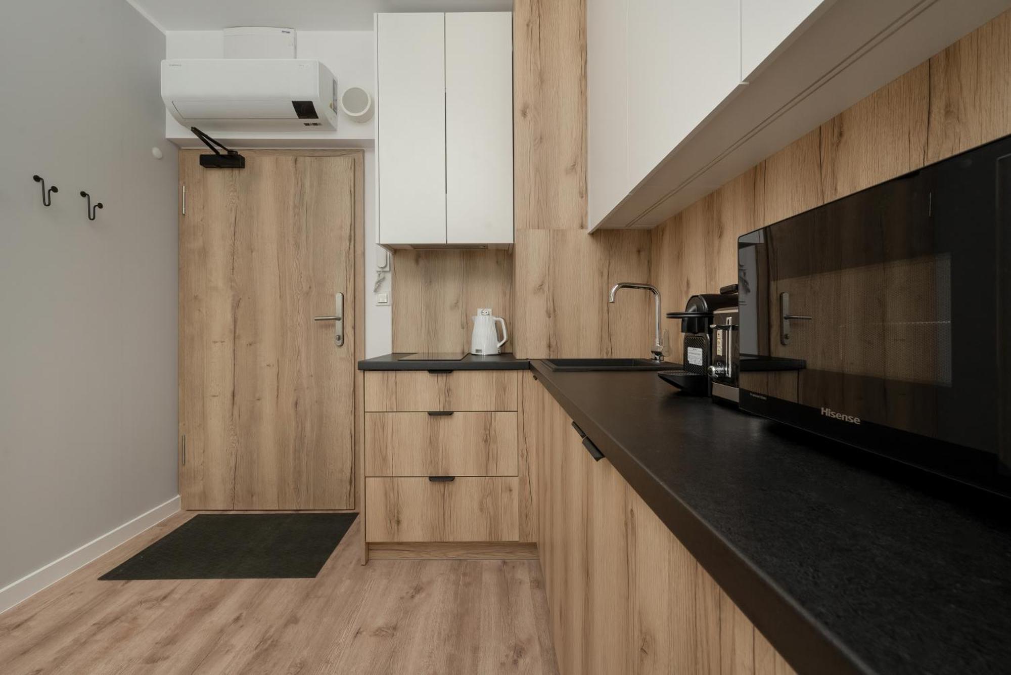 Apartamenty Zwycieska Z Klimatyzacja, Free Garage Wroclaw By Noclegi Renters 외부 사진
