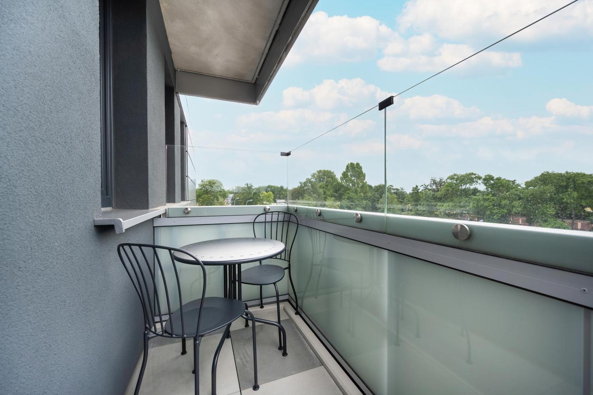 Apartamenty Zwycieska Z Klimatyzacja, Free Garage Wroclaw By Noclegi Renters 외부 사진